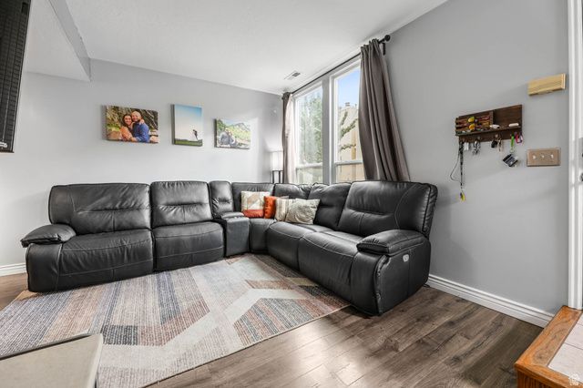 761 E GABLES LN, Midvale, UT 84047