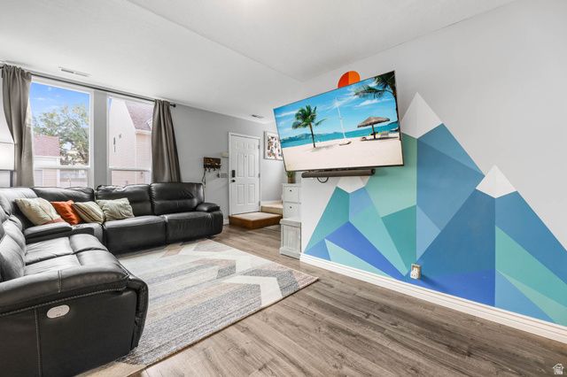 761 E GABLES LN, Midvale, UT 84047