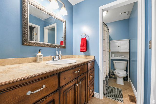 761 E GABLES LN, Midvale, UT 84047