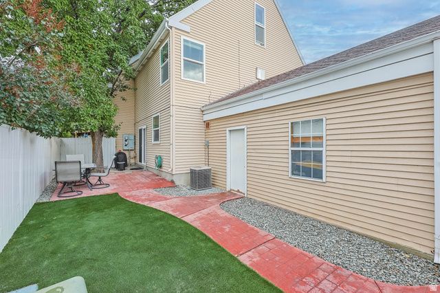 761 E GABLES LN, Midvale, UT 84047