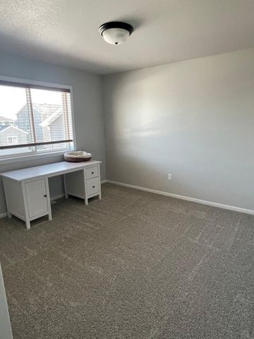 3686 Chinook Drive S, Fargo, ND 58104