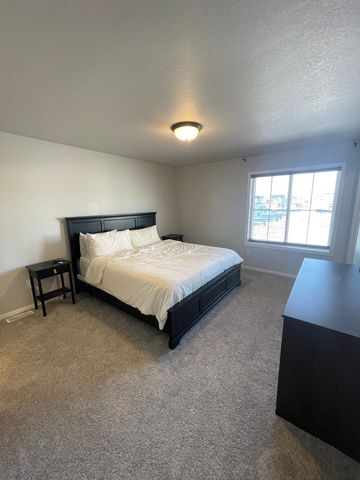 3686 Chinook Drive S, Fargo, ND 58104