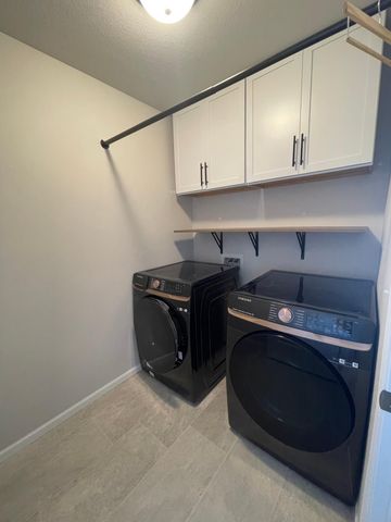 3686 Chinook Drive S, Fargo, ND 58104