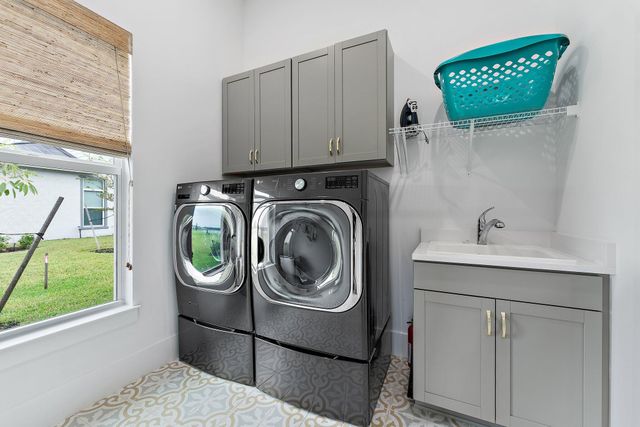 20124 SE Bridgewater Drive, Jupiter, FL 33458