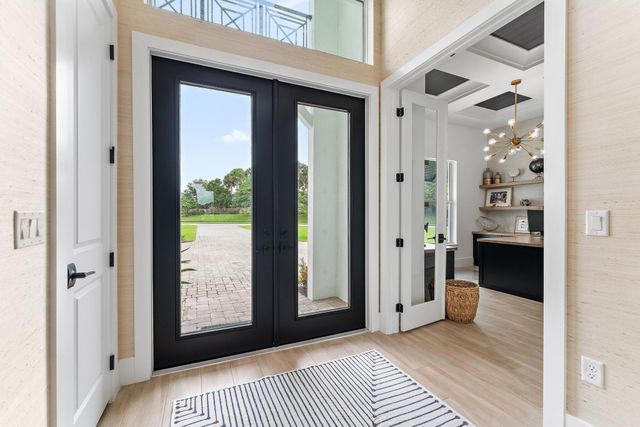 20124 SE Bridgewater Drive, Jupiter, FL 33458