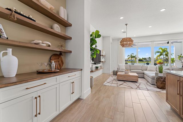 20124 SE Bridgewater Drive, Jupiter, FL 33458