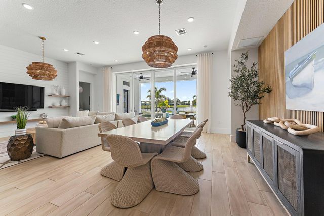 20124 SE Bridgewater Drive, Jupiter, FL 33458