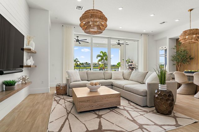 20124 SE Bridgewater Drive, Jupiter, FL 33458