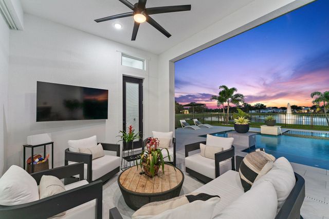 20124 SE Bridgewater Drive, Jupiter, FL 33458