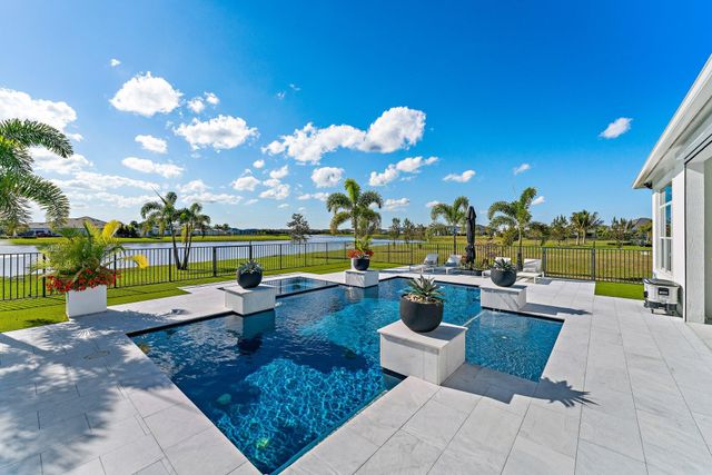20124 SE Bridgewater Drive, Jupiter, FL 33458