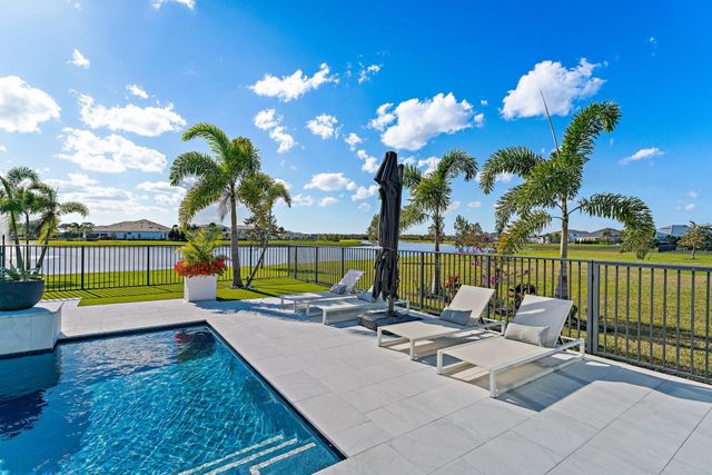 20124 SE Bridgewater Drive, Jupiter, FL 33458
