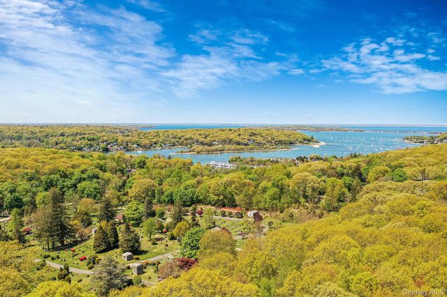 15 Milmohr Court, Northport, NY 11768