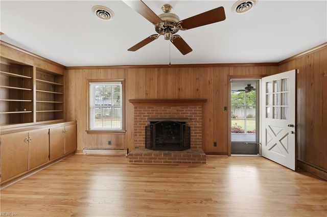 5221 Bingham DR, Portsmouth, VA 23703
