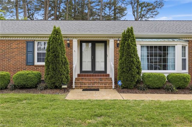 5221 Bingham DR, Portsmouth, VA 23703
