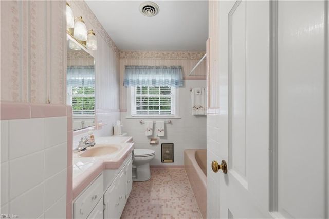 5221 Bingham DR, Portsmouth, VA 23703