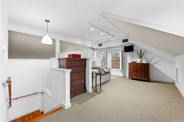 123 Armour Pl, San Antonio, TX 78212