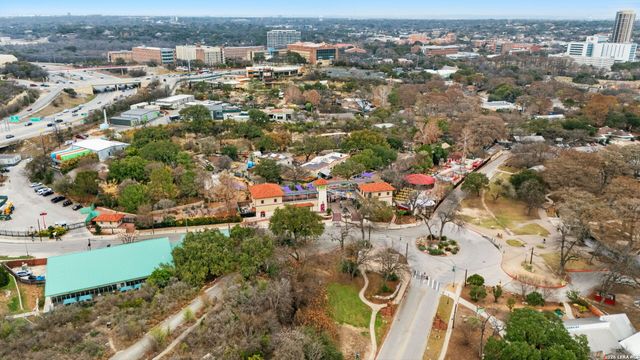 123 Armour Pl, San Antonio, TX 78212