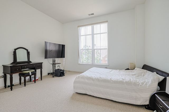 1739 Tudor Lane 308, Northbrook, IL 60062