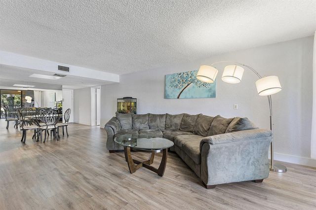 16475 Golf Club Road 207, Weston, FL 33326