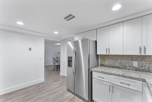 16475 Golf Club Road 207, Weston, FL 33326