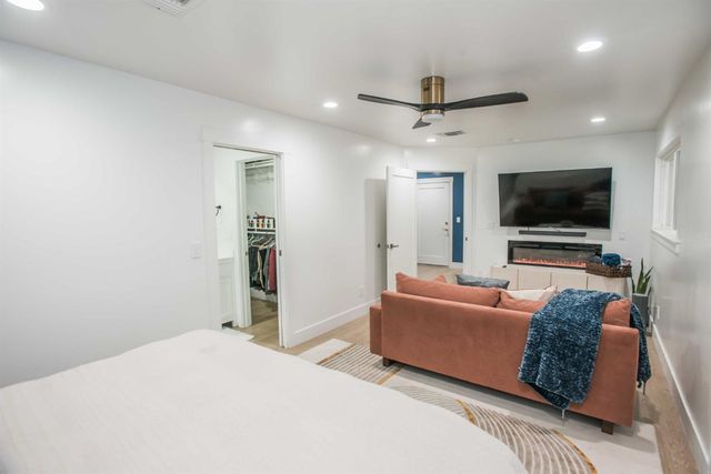 8924 Twin Falls Dr, Sacramento, CA 95826