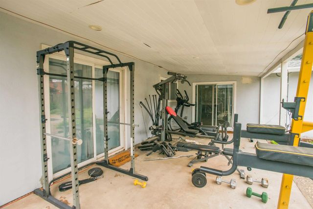 8924 Twin Falls Dr, Sacramento, CA 95826