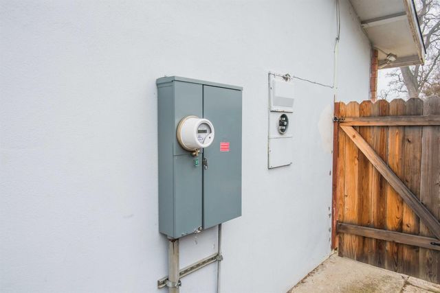 8924 Twin Falls Dr, Sacramento, CA 95826