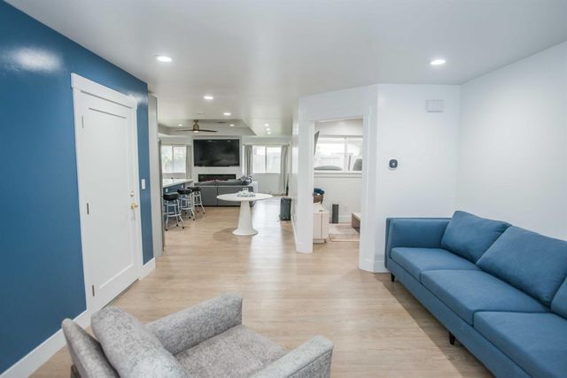 8924 Twin Falls Dr, Sacramento, CA 95826