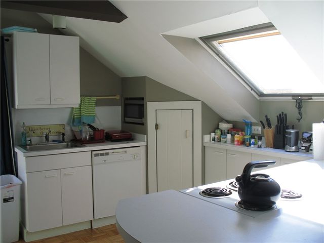 15 Webster Street 3, Newport, RI 02840