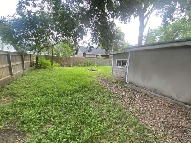 2480 Pecos Street, Beaumont, TX 77702