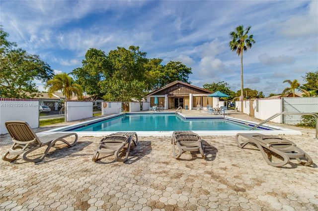 6343 W Pinehurst Cir W W D36, Tamarac, FL 33321