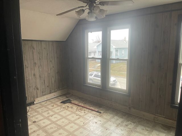 297 W 14th Place, Chicago Heights, IL 60411