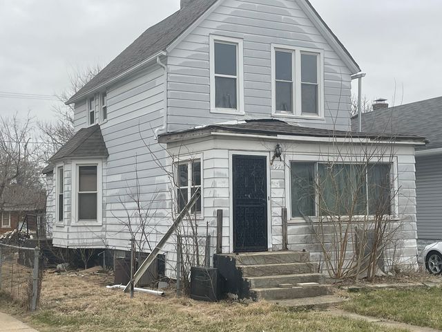 297 W 14th Place, Chicago Heights, IL 60411
