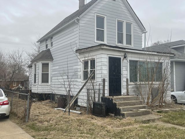 297 W 14th Place, Chicago Heights, IL 60411