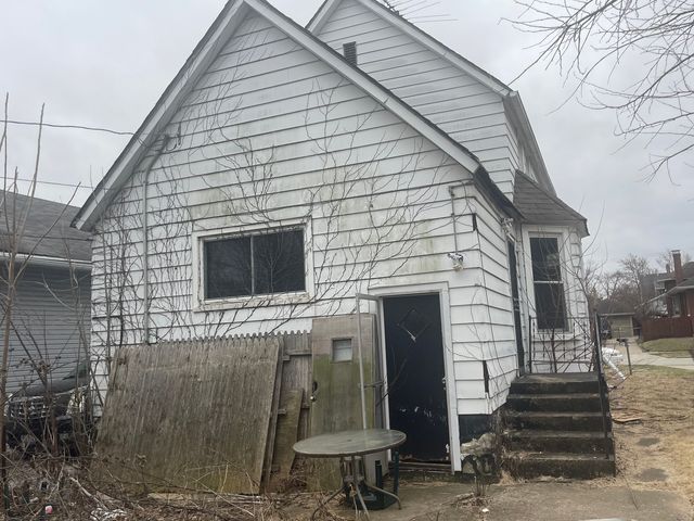 297 W 14th Place, Chicago Heights, IL 60411