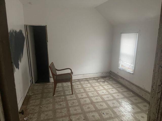 297 W 14th Place, Chicago Heights, IL 60411