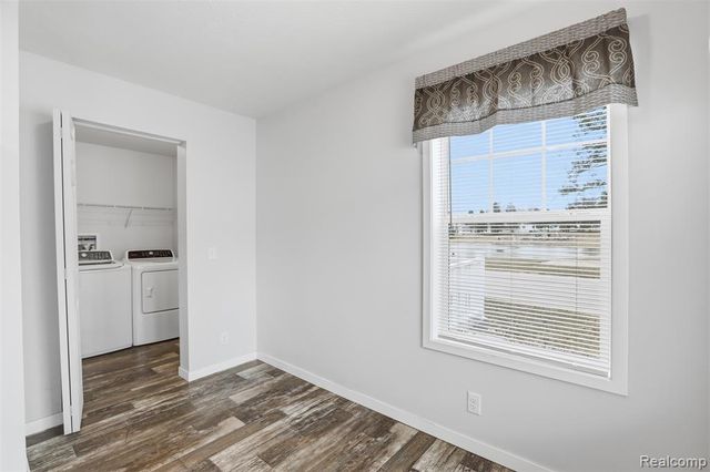 33 Bluebird Hill Drive, Lake Orion, MI 48359