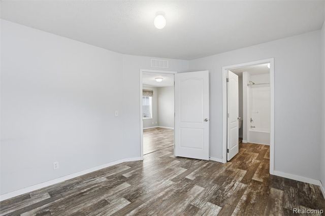 33 Bluebird Hill Drive, Lake Orion, MI 48359