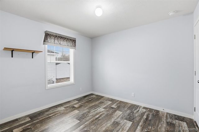 33 Bluebird Hill Drive, Lake Orion, MI 48359