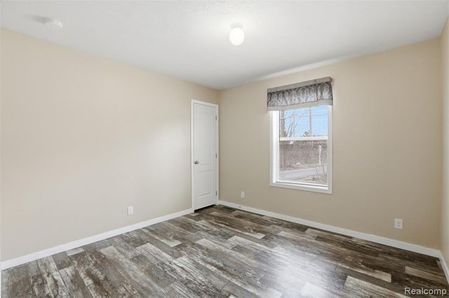 33 Bluebird Hill Drive, Lake Orion, MI 48359