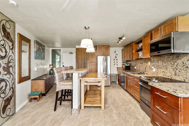 87-561 Farrington Highway 102, Waianae, HI 96792