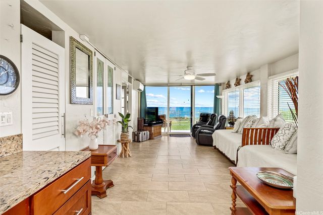 87-561 Farrington Highway 102, Waianae, HI 96792