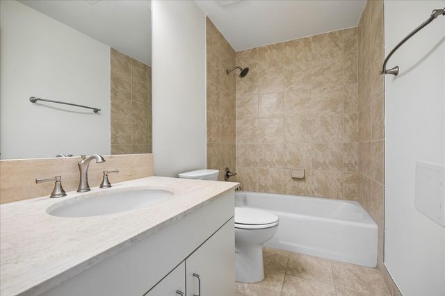 1701 Hermann Drive 14B, Houston, TX 77004