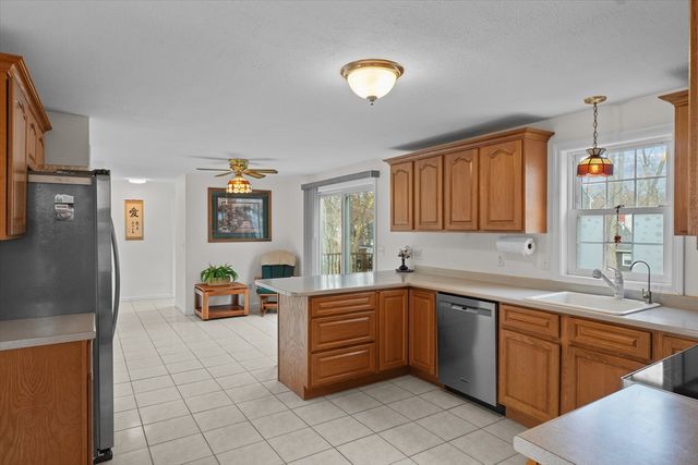 1 Ballard, Salem, NH 03079