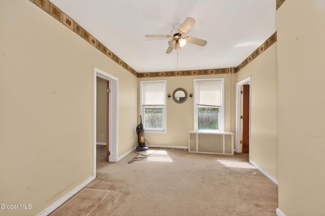 28 Mohawk Avenue, Waterford, NY 12188