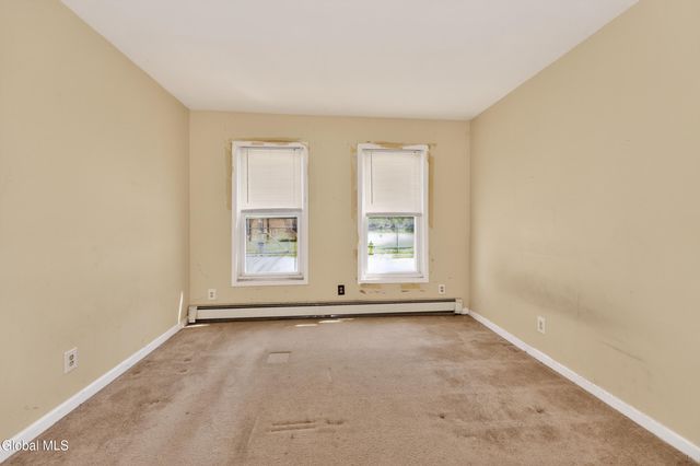 28 Mohawk Avenue, Waterford, NY 12188