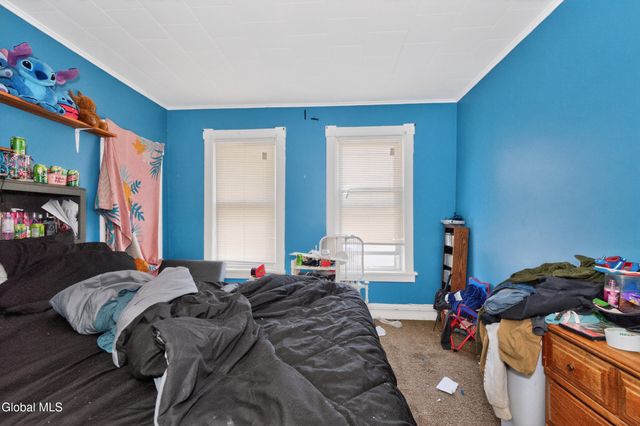 28 Mohawk Avenue, Waterford, NY 12188