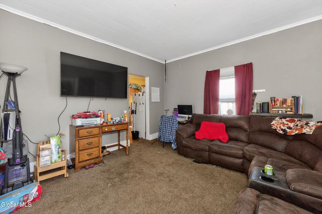28 Mohawk Avenue, Waterford, NY 12188