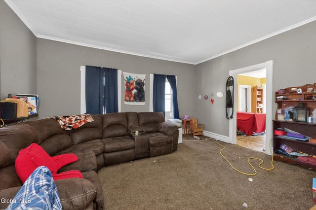 28 Mohawk Avenue, Waterford, NY 12188