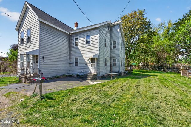 28 Mohawk Avenue, Waterford, NY 12188